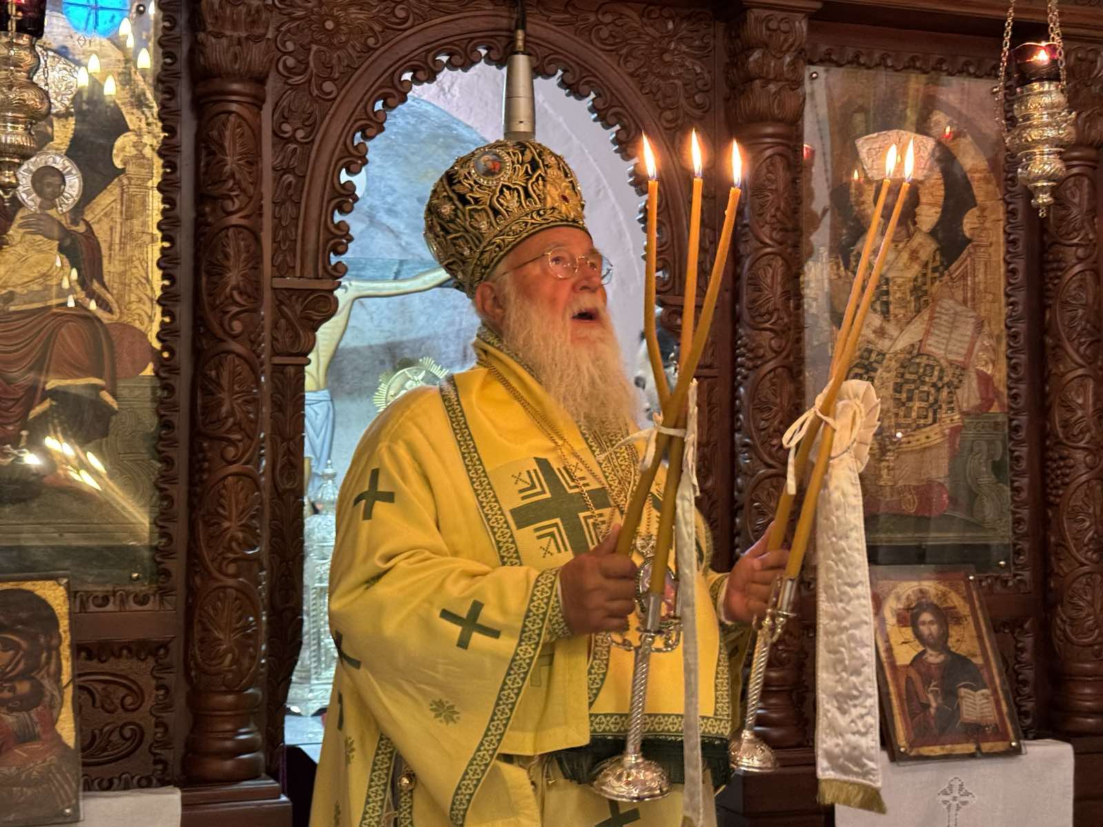 Ο-Μητροπολίτης-Κερκύρας-στην-Ενορία-Κοιμήσεως-της-Θεοτόκου-Λόφου-Κογιεβίνα