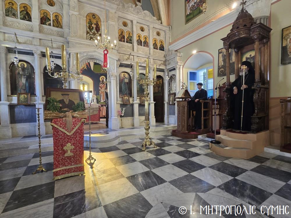 Ο-Μητροπολίτης-Σύμης-στην-ενορία-Αγίου-Ελευθερίου-Σύμης