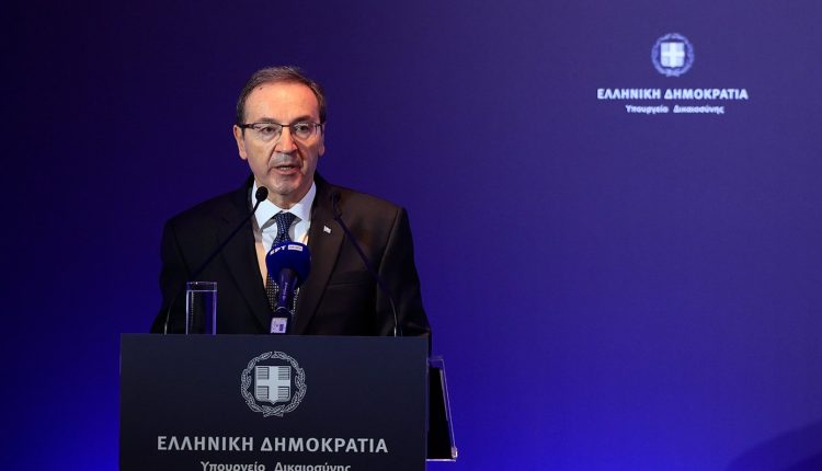 Ι-Μπούγας:-Μόνο-σε-17000-βαρυποινίτες-έχει-λείψει-ο-κ.-Τσίπρας