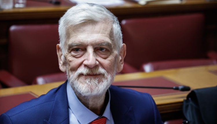 Με-τον-Αρχιεπίσκοπο-Κύπρου-θα-συναντηθεί-ο-Υφυπουργός-Εξωτερικών-Γιάννης-Λοβέρδος