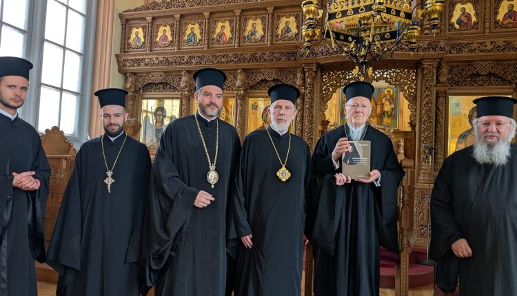 Ο-Οικουμενικός-Πατριάρχης-στην-παρουσίαση-του-νέου-βιβλίου-του-Μητροπολίτου-Σουηδίας