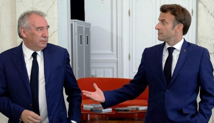 Πολιτικός-«σεισμός»-στη-Γαλλία:-Υπό-κατάρρευση-η-κυβέρνηση