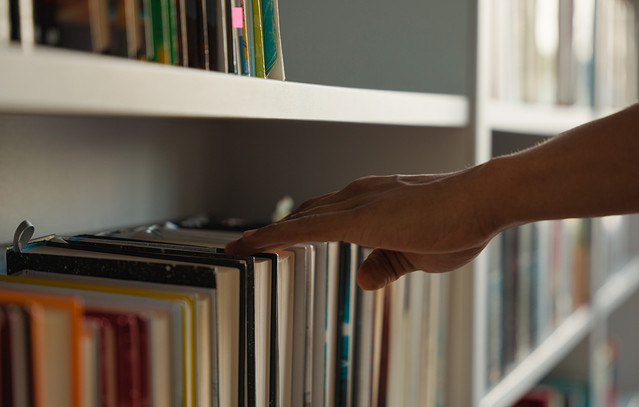 ΔΥΠΑ:-Αναρτήθηκαν-οι-προσωρινοί-πίνακες-για-τα-vouchers-βιβλίων-–-aφορούν-150.000-επιταγές-αξίας-25-ευρώ-η-καθεμία