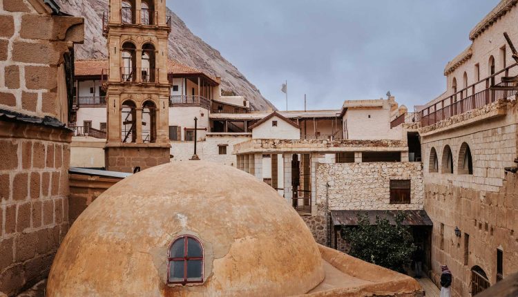 Η-εκδοχή-των-εκδιωχθέντων-μοναχών-για-τα-γεγονότα-στη-Μονή-Σινά-(ΒΙΝΤΕΟ)