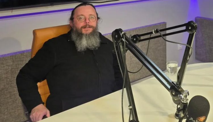 Ο-Αρχιμανδρίτης-Πορφύριος-Φραγκάκος-αντικρούει-τις-καταγγελίες-για-τον-Αρχιεπίσκοπο-Σινά