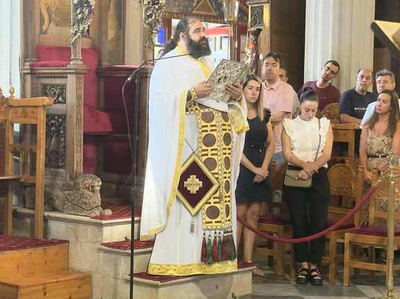 Η-εορτή-του-Αγίου-Φανουρίου-στη-Μητρόπολη-Ιωαννίνων