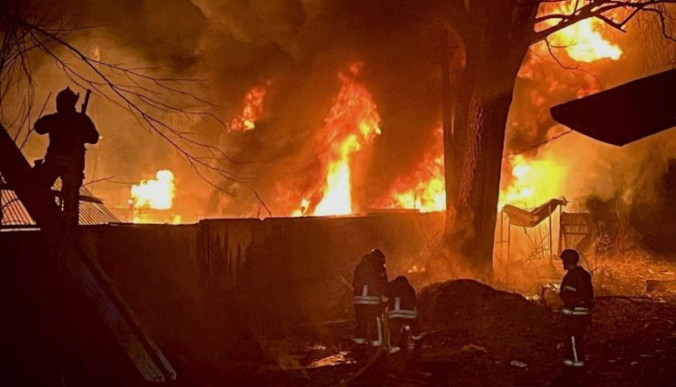 Ουκρανία:-Τους-14-έφτασαν-οι-νεκροί-από-τις-ρωσικές-επιθέσεις-στο-Κίεβο