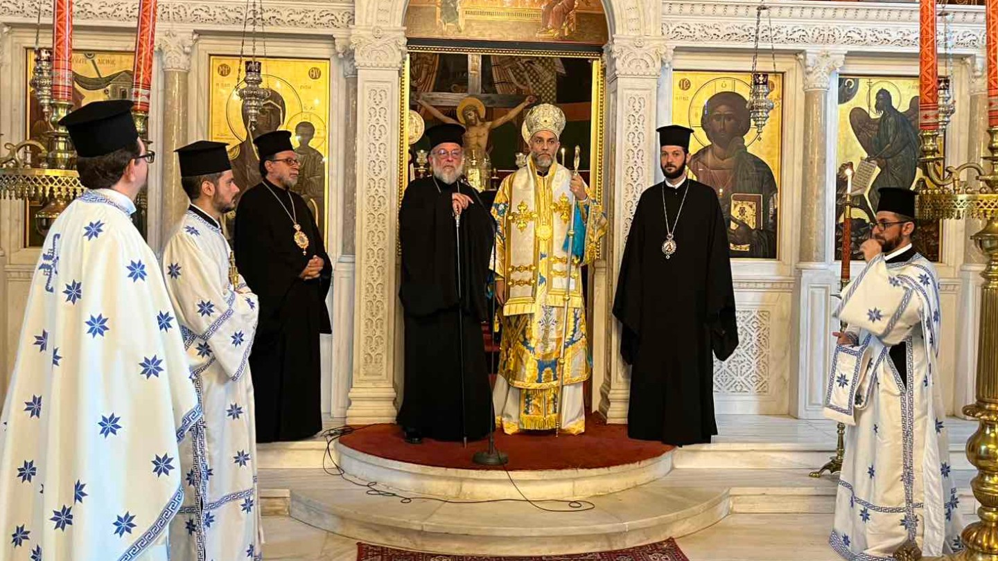 Ο-Θεοφ-Επίσκοπος-Τυάνων-στον-Καθεδρικό-Ι.-Ναό-του-Ευαγγελισμού-Ρόδου