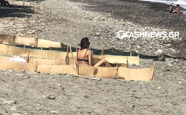 Απίστευτο,-κι-όμως-συνέβη:-Έκανε-ηλιοθεραπεία-μέσα-σε-προστατευμένο-χώρο-για-χελώνες-στα-Χανιά