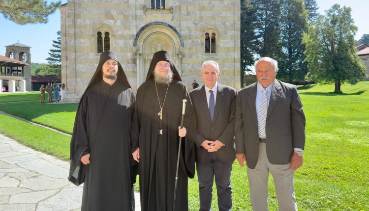 Μ-Χαρακόπουλος-από-την-ΙΜ.-Βισόκι-Ντέτσανι:-Δεν-ξεχνούμε-τους-Ορθόδοξους-στο-Κοσσυφοπέδιο-και-Μετόχια