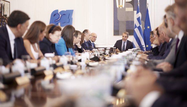 Κ.-Μητσοτάκης:-Θεμέλιο-της-κοινωνικής-πολιτικής-είναι-η-οικονομική-πρόοδος