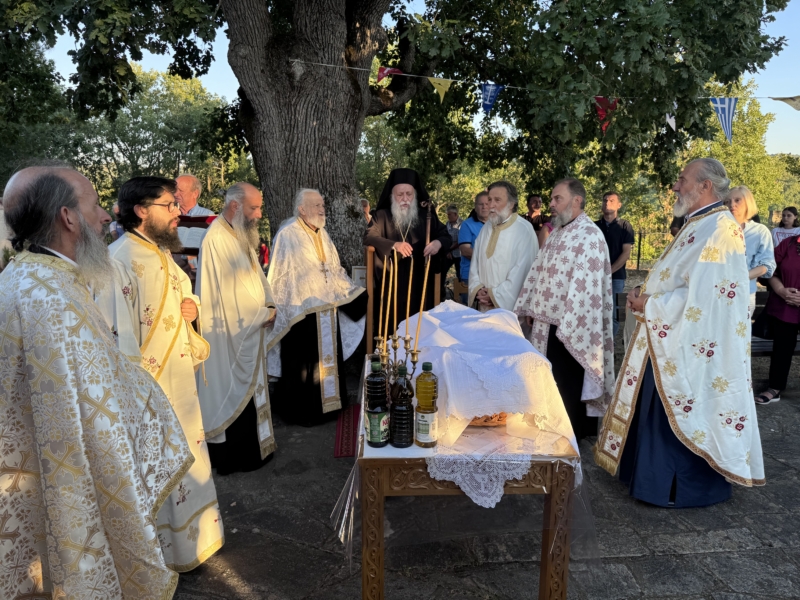 Με-λαμπρότητα-ο-Εσπερινός-του-Τιμίου-Προδρόμου-στο-Δασάκι-Γρεβενών