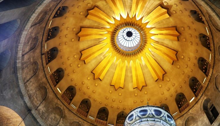 Ο-Πατριάρχης-Ιεροσολύμων-συζητά-με-τον-Ούγγρο-Αντιπρόσωπο-για-τα-προβλήματα-στην-Αγία-Γη