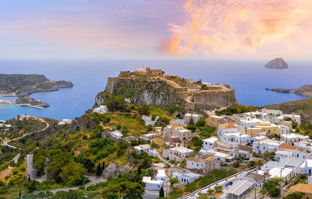 Κάμπινγκ-στα-Κύθηρα-προσφέρει-διαμονή-με-1-ευρώ-σε-αναπληρωτές-καθηγητές-μέχρι-να-βρουν-σπίτι