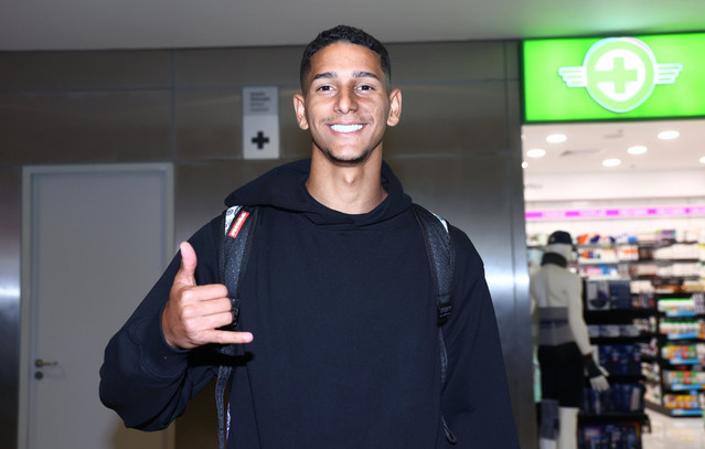 Ολυμπιακός:-Στην-Αθήνα-ο-Μάντσα-για-να-ολοκληρωθεί-η-μεταγραφή