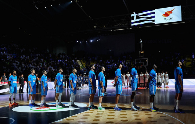 Γράφτηκε-ιστορία-στο-eurobasket-2025:-Έλληνες-και-Κύπριοι-τραγούδησαν-μαζί-τον-Εθνικό-Ύμνο