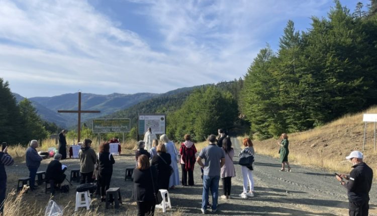 Θεία-Λειτουργία-στον-Εθνικό-Δρυμό-της-Βάλια-Κάλντα