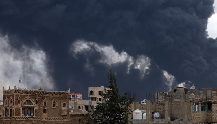 Υεμένη:-Νεκρός-ο-«πρωθυπουργός»-των-Χούθι-και-πολλοί-υπουργοί-από-ισραηλινές-επιθέσεις