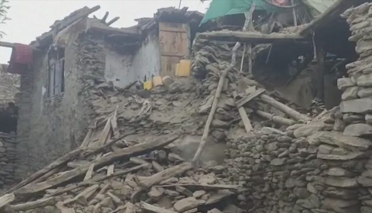 Ξεπερνούν-τους-800-οι-νεκροί-από-τον-ισχυρό-σεισμό-στο-Αφγανιστάν