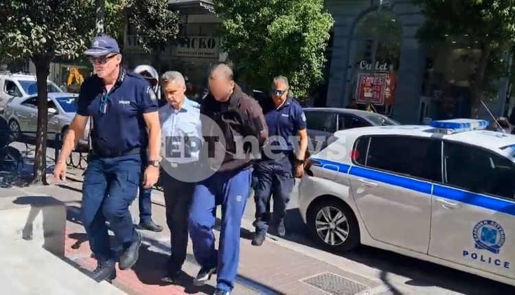 Πάτρα:-Προθεσμία-για-να-απολογηθεί-αύριο-πήρε-ο-46χρονος-οδηγός-της-μοτοσικλέτας-που-σκότωσε-86χρονη-–-Έκανε-ασπίδα-το-σώμα-της-για-να-σώσει-8χρονη