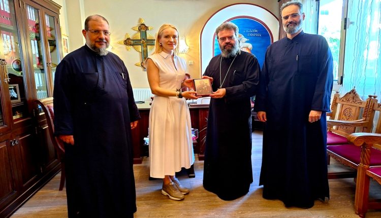 Επίσκεψη-της-Νέα-Διοικήτριας-του-Γενικού Νοσοκομείου-Κομοτηνής-στον-Μητροπολίτη-Μαρωνείας