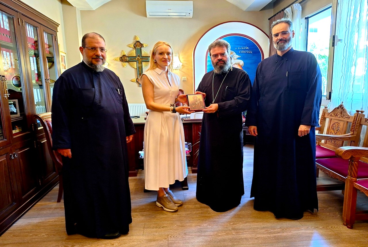 Επίσκεψη-της-Νέα-Διοικήτριας-του-Γενικού Νοσοκομείου-Κομοτηνής-στον-Μητροπολίτη-Μαρωνείας
