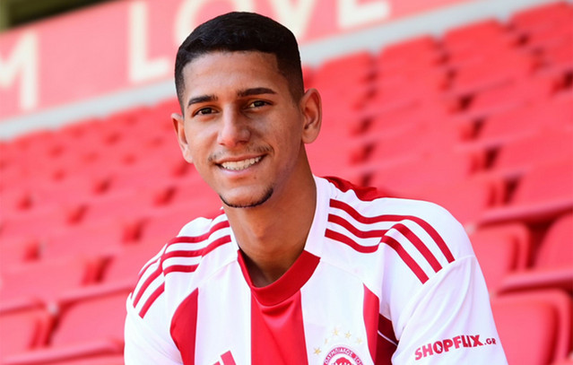 Ανακοίνωσε-Γκουστάβο-Μάντσα-ο-Ολυμπιακός