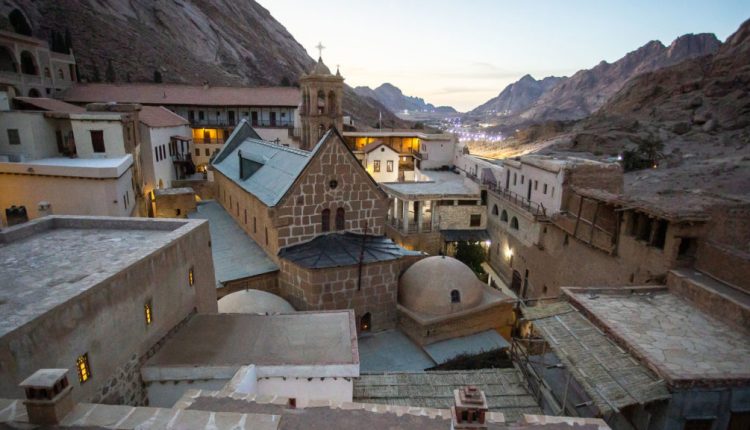 Προσπάθειες-από-Πολιτεία-και-Εκκλησία-να-ξεπεραστεί-η-κρίση-στη-Μονή-Σινά