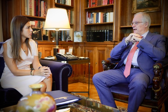 Ο-Πρόεδρος-της-Δημοκρατίας-ενημερώθηκε-για-τη-νέα-σχολική-χρονιά-από-την-υπουργό-Παιδείας