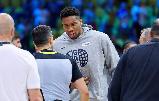 eurobasket-2025:-Παράπονα-Αντετοκούνμπο-στους-διαιτητές-μετά-την-ήττα-της-Ελλάδας-από-τη-Βοσνία