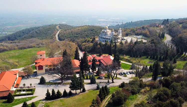 Υποδοχή-του-Τιμίου-Ξύλου-στην-Ι-Μ.-Παναγίας-Δοβρά-για-την-εορτή-της-Παγκοσμίου-Υψώσεως