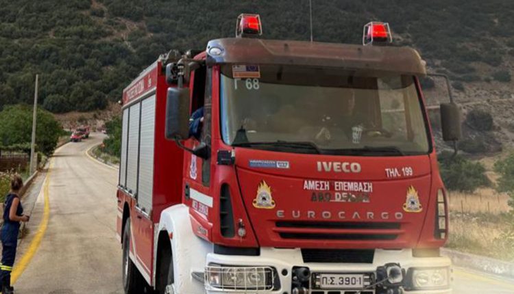 Σύσκεψη-για-τη-διαχείριση-των-συνεπειών-της-πυρκαγιάς-στην-Τριφυλία-με-τη-συμμετοχή-της-Περιφέρειας-Πελοποννήσου