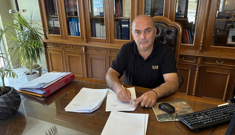 Υπογραφή-σύμβασης-για-τη-συντήρηση-και-τον-καθαρισμό-ρεμάτων-στην-ΠΕ.-Αργολίδας-–-Περιφέρεια-Πελοποννήσου