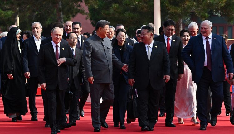 Κίνα:-Σι,-Πούτιν-και-Κιμ-μαζί-σε-μεγάλη-στρατιωτική-παρέλαση-στο-Πεκίνο