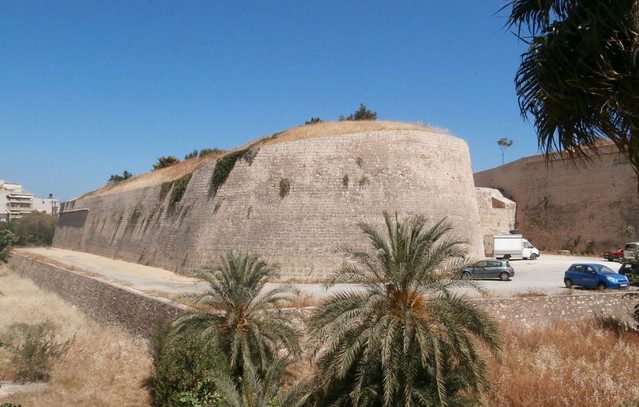 Σε-χρήση-παραδίδεται-το-σύνολο-του-ισόπεδου-μέρους-των-Ενετικών-Τειχών-Ηρακλείου