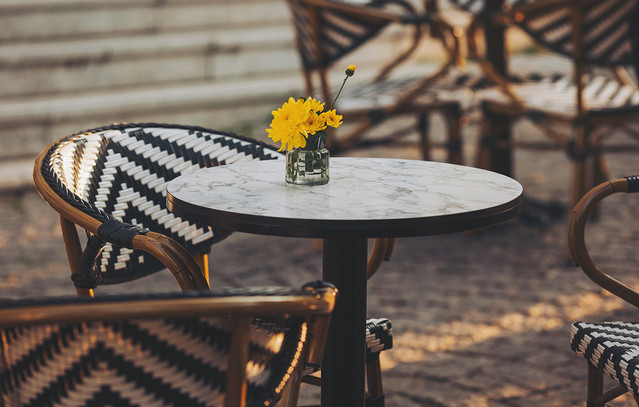 Σφραγίζονται-38-καταστήματα-στην-Αθήνα-για-υπέρβαση-κοινόχρηστου-χώρου-–-«Όπου-υπάρχουν-παράνομα-τραπεζοκαθίσματα-θα-μπαίνει-λουκέτο»