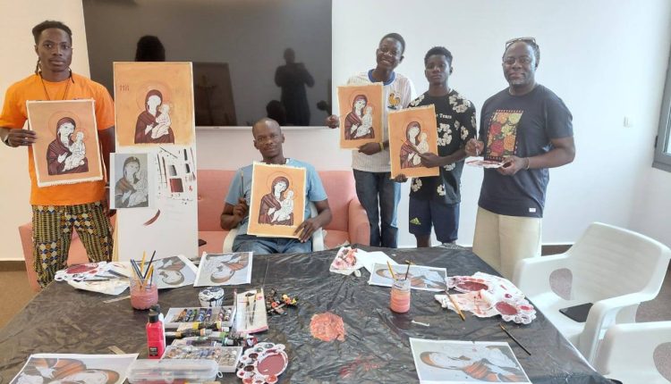 Μαθήματα-μουσικής-και-ορθόδοξης-εικονογραφίας-στην-Ακτή-Ελεφαντοστού