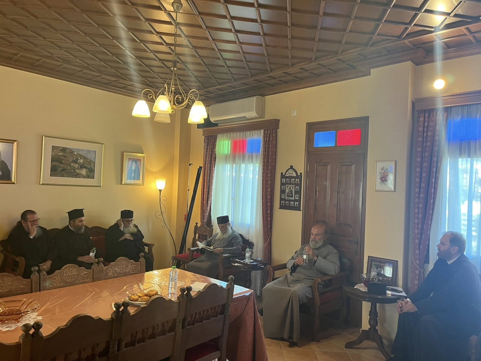 Ιερατική-Σύναξη-στην-Αίγινα