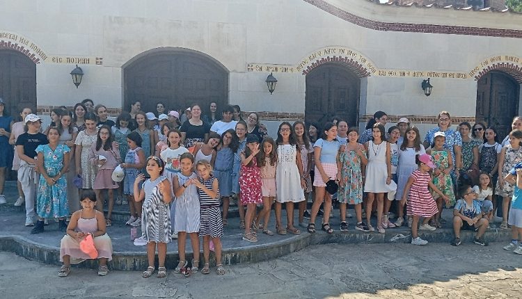 Ολοκληρώθηκε-η-Β΄-κατασκηνωτική-περίοδος-κοριτσιών-στην-Ιερά-Αρχιεπισκοπή-Κρήτης