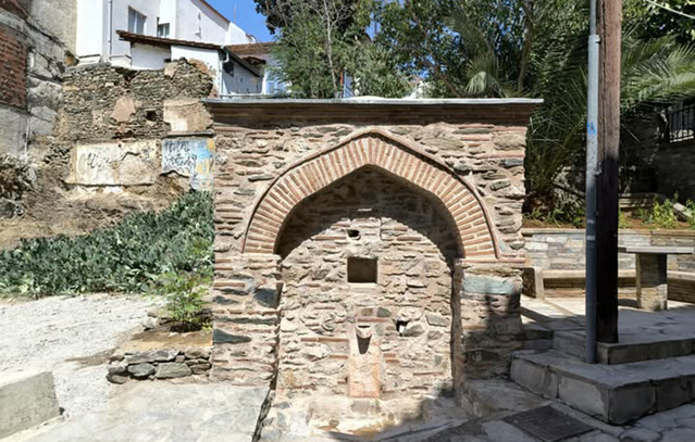 Παραδόθηκαν-από-τη-Λίνα-Μενδώνη-αποκατεστημένες-τέσσερις-οθωμανικές-κρήνες-στην-Άνω-Πόλη-Θεσσαλονίκης