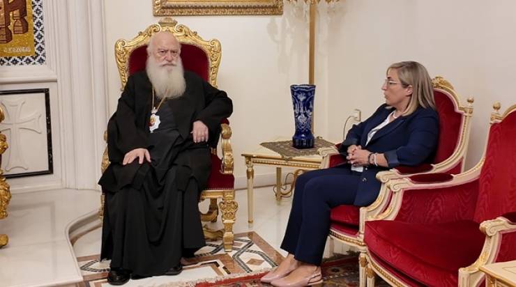 Συνάντηση-Μητροπολίτη-Βεροίας-με-τη-βουλευτή-Ημαθίας-Στέλλα-Αραμπατζή