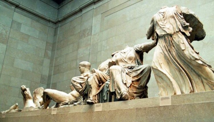 Λ.-Μενδώνη:-Οι-συζητήσεις-για-τα-Γλυπτά-του-Παρθενώνα-προχωρούν