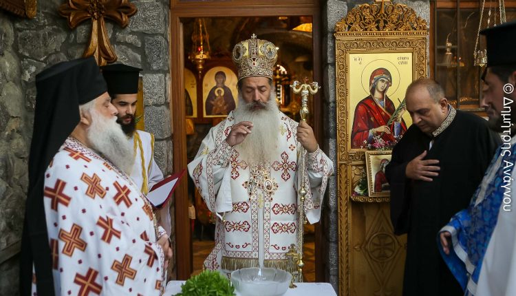 Θυρανοίξια-τριών-Ιερών-Ναών-στην-Ιερά-Μητρόπολη-Φθιώτιδος