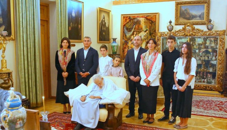 Στον-Πατριάρχη-Ηλία-ο-Υπουργός-Εσωτερικών-της-Γεωργίας