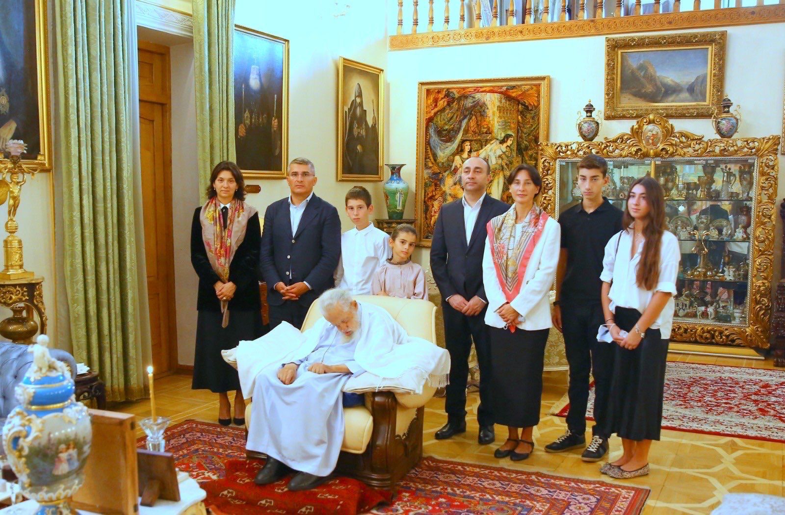 Στον-Πατριάρχη-Ηλία-ο-Υπουργός-Εσωτερικών-της-Γεωργίας