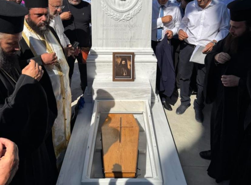 Μετά-από-88-χρόνια-ο-Μητροπολίτης-Κιτίου-Νικόδημος-Μυλωνάς-επέστρεψε-στη-Λάρνακα-–-Μνημόσυνο-και-Ενταφιασμός-(ΦΩΤΟ)
