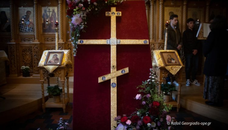 Η-Ενορία-Αγίων-Κωνσταντίνου-και-Ελένης-Ηλιουπόλεως-Θεσσαλονίκης-θα-υποδεχθεί-αντίγραφο-του-Σταυρού-του-Μεγάλου-Κωνσταντίνου