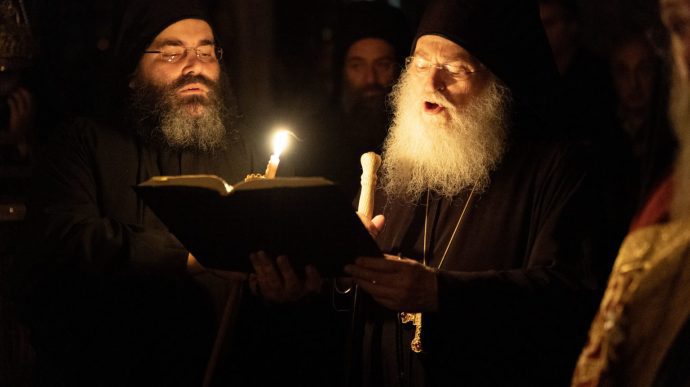 Διδαχές-από-τον-Άθωνα-–-Η-παρουσία-της-Παναγίας-στο-Άγιον-Όρος