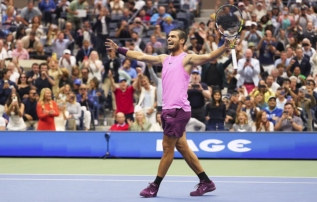 us-open:-Ο-Κάρλος-Αλκαράθ-νίκησε-3-1-σετ-τον-Γιανίκ-Σίνερ-και-έφτασε-τους-6-grand-slam-τίτλους