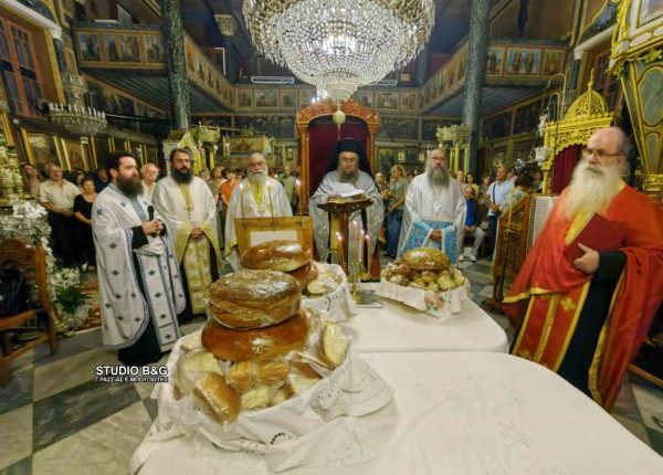 Η-εορτή-του-Γενεσίου-της-Θεοτόκου-στην-ιστορική-εκκλησία-της-Παναγίας-Ναυπλίου